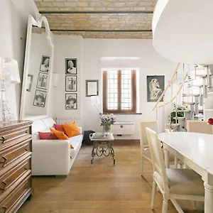Leopardo 28 - Loft In Trastevere , Roma Italia
